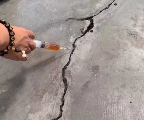 路北混凝土裂缝修补技术详解​